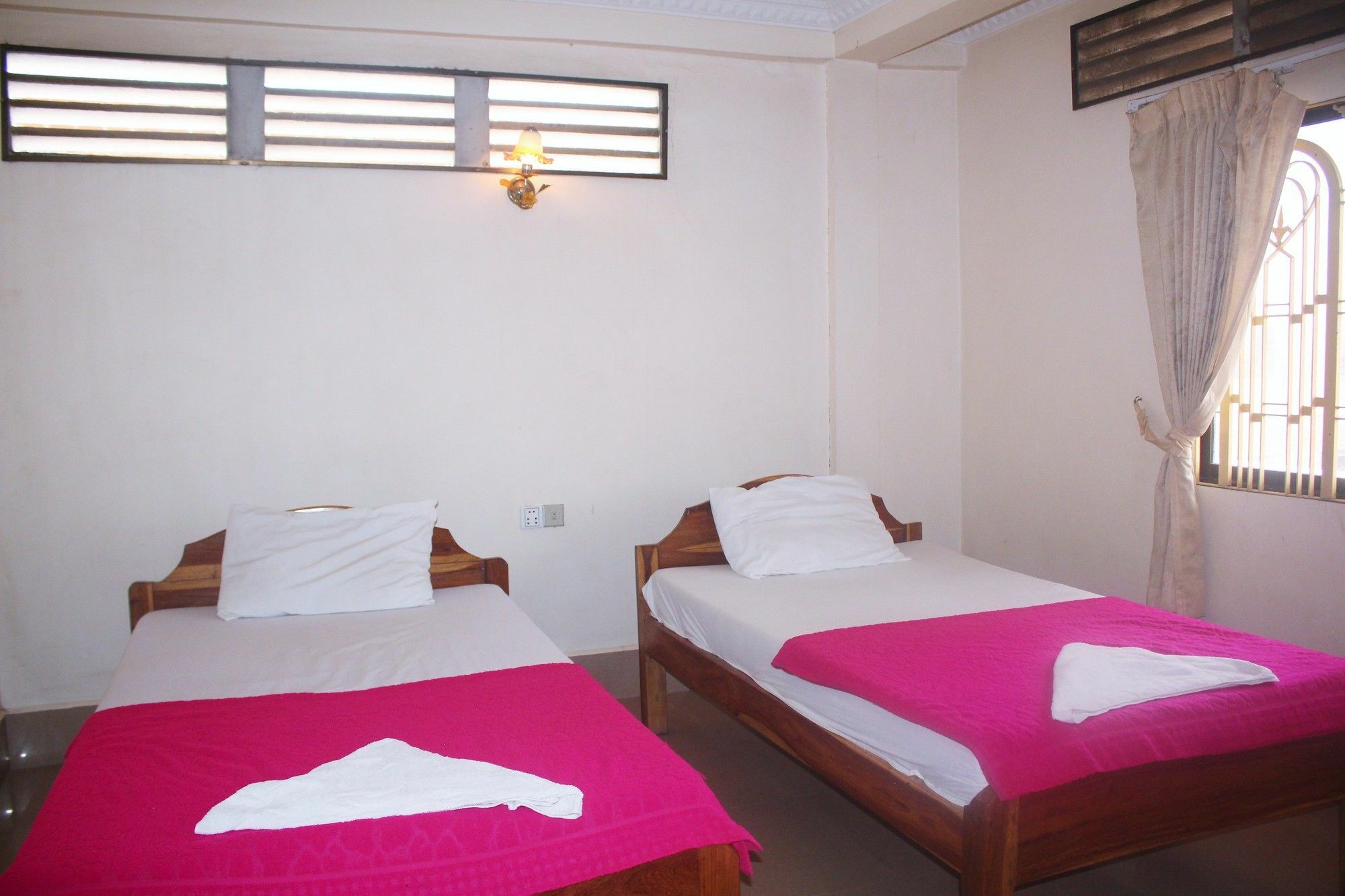 Shang Hai Guesthouse Battambang Exterior foto
